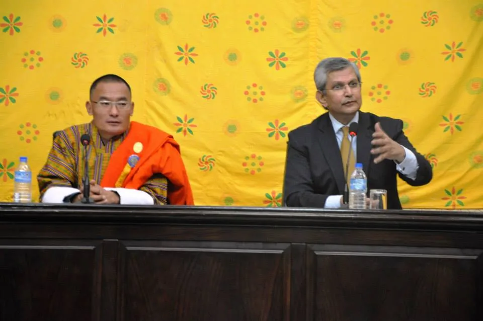 Addressing the Bhutanese Cabinet on performance agreements